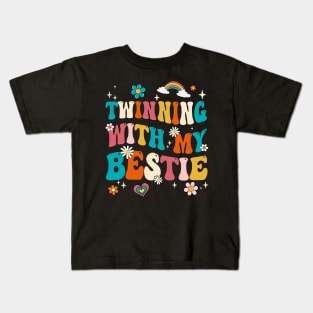 Funny Twin Matching Twins Day Friend Twinning With My Bestie Kids T-Shirt